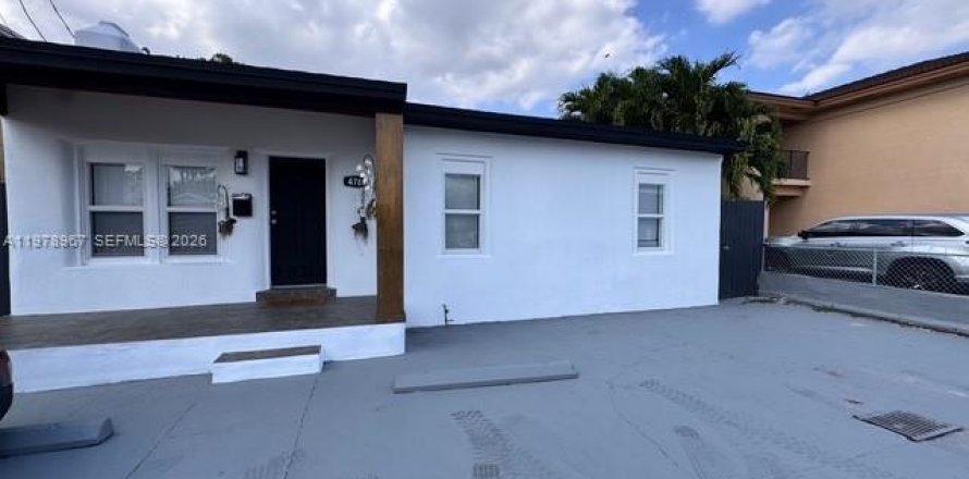 Villa ou maison à Miami, Floride 3 chambres, 84.73 m2 № 2044585
