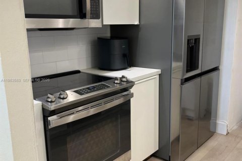 Copropriété à vendre à Dania Beach, Floride: 1 chambre, 71.35 m2 № 2048821 - photo 10