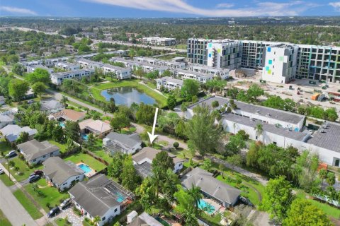 Casa en alquiler en Plantation, Florida, 4 dormitorios, 194.17 m2 № 2027565 - foto 15