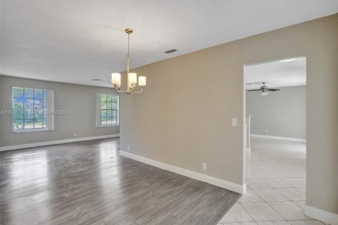 Casa en alquiler en Plantation, Florida, 4 dormitorios, 194.17 m2 № 2027565 - foto 29