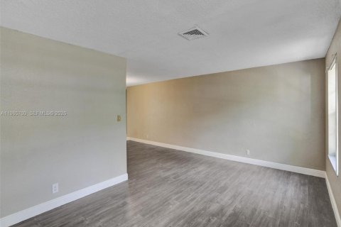 Casa en alquiler en Plantation, Florida, 4 dormitorios, 194.17 m2 № 2027565 - foto 26