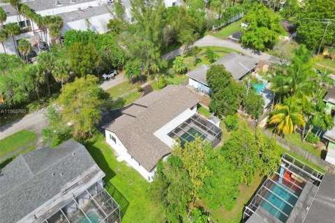 Casa en alquiler en Plantation, Florida, 4 dormitorios, 194.17 m2 № 2027565 - foto 4