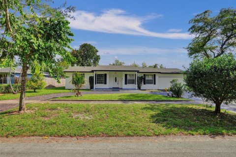 Casa en alquiler en Plantation, Florida, 4 dormitorios, 194.17 m2 № 2027565 - foto 19