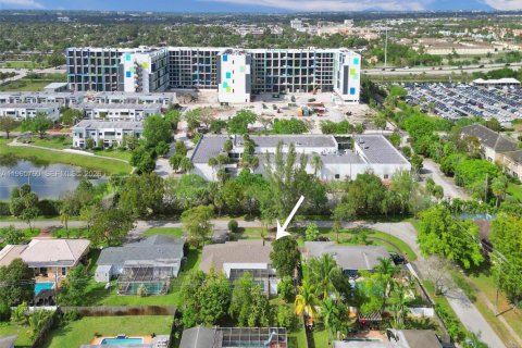 Casa en alquiler en Plantation, Florida, 4 dormitorios, 194.17 m2 № 2027565 - foto 14