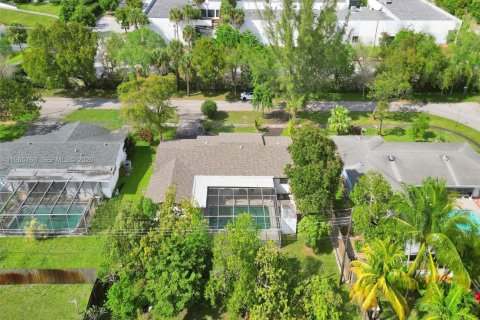 Casa en alquiler en Plantation, Florida, 4 dormitorios, 194.17 m2 № 2027565 - foto 5