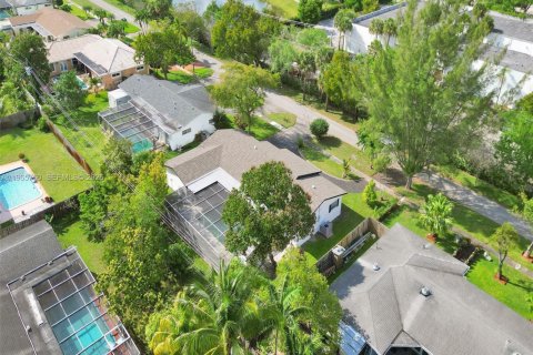 Casa en alquiler en Plantation, Florida, 4 dormitorios, 194.17 m2 № 2027565 - foto 6