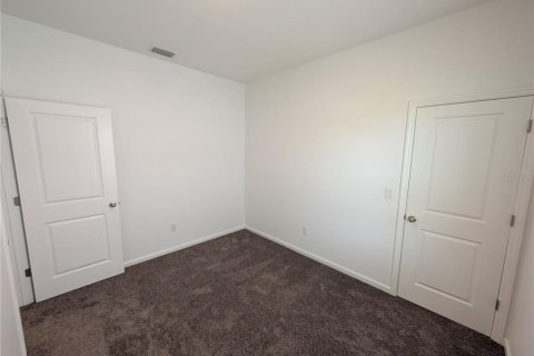 Villa ou maison à louer à Zephyrhills, Floride: 3 chambres, 131.18 m2 № 2167283 - photo 10