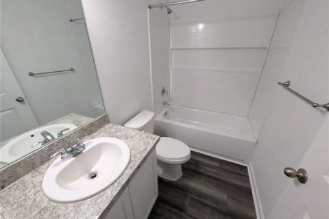 Villa ou maison à louer à Zephyrhills, Floride: 3 chambres, 131.18 m2 № 2167283 - photo 15