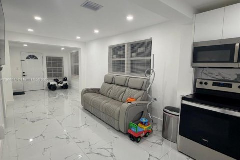 Купить виллу или дом в Майами, Флорида 3 спальни, 105.35м2, № 1964435 - фото 16