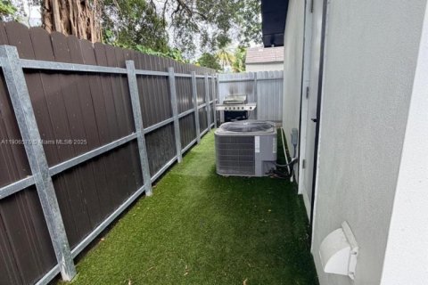 Купить виллу или дом в Майами, Флорида 3 спальни, 105.35м2, № 1964435 - фото 24