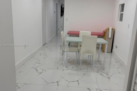 Купить виллу или дом в Майами, Флорида 3 спальни, 105.35м2, № 1964435 - фото 18