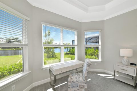 House in Sarasota, Florida 3 bedrooms, 225.47 sq.m. № 2411459 - photo 24