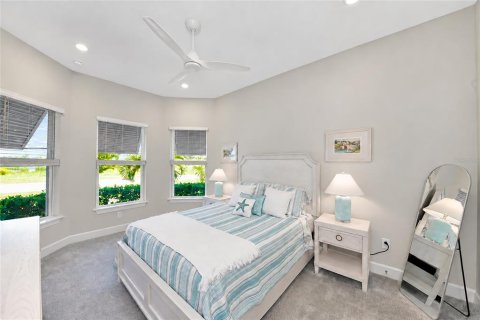 House in Sarasota, Florida 3 bedrooms, 225.47 sq.m. № 2411459 - photo 30