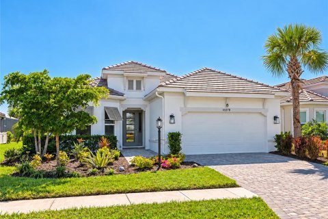 House in Sarasota, Florida 3 bedrooms, 225.47 sq.m. № 2411459 - photo 2
