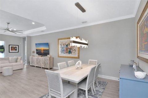 House in Sarasota, Florida 3 bedrooms, 225.47 sq.m. № 2411459 - photo 8