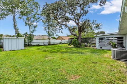 House in Spring Hill, Florida 2 bedrooms, 104.79 sq.m. № 1858444 - photo 28