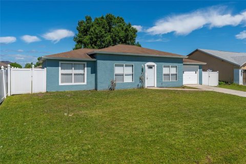 Villa ou maison à Kissimmee, Floride 2 chambres, 93.65 m2 № 2205721