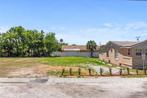 Terreno en Daytona Beach, Florida № 2206058