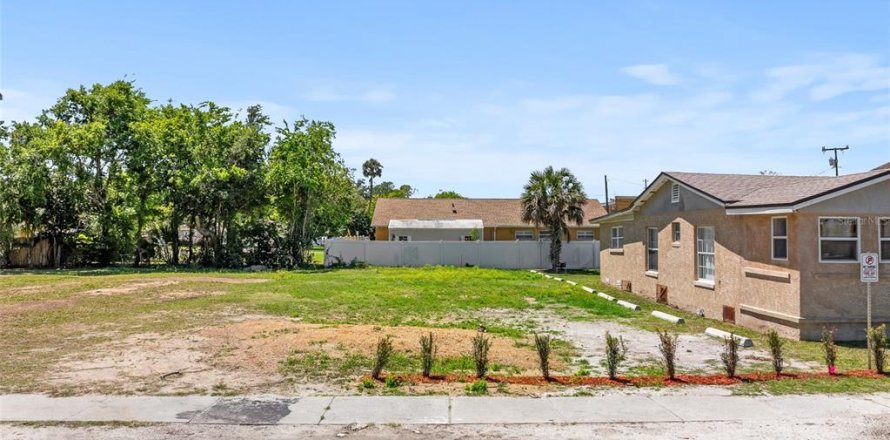 Land in Daytona Beach, Florida № 2206058