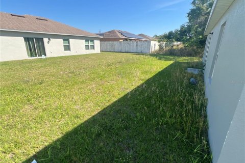 House in Kissimmee, Florida 3 bedrooms, 119.1 sq.m. № 2225669 - photo 13