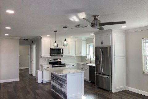 Villa ou maison à louer à Saint Petersburg, Floride: 2 chambres, 91.97 m2 № 1844752 - photo 2