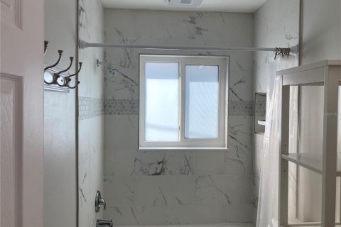 Villa ou maison à louer à Saint Petersburg, Floride: 2 chambres, 91.97 m2 № 1844752 - photo 10