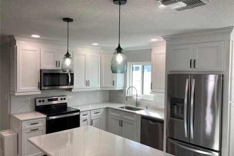 Villa ou maison à louer à Saint Petersburg, Floride: 2 chambres, 91.97 m2 № 1844752 - photo 6