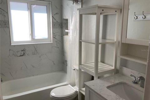 Villa ou maison à louer à Saint Petersburg, Floride: 2 chambres, 91.97 m2 № 1844752 - photo 8
