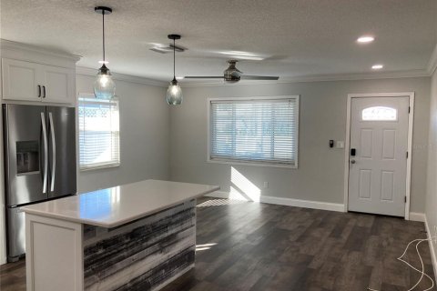 Villa ou maison à louer à Saint Petersburg, Floride: 2 chambres, 91.97 m2 № 1844752 - photo 4