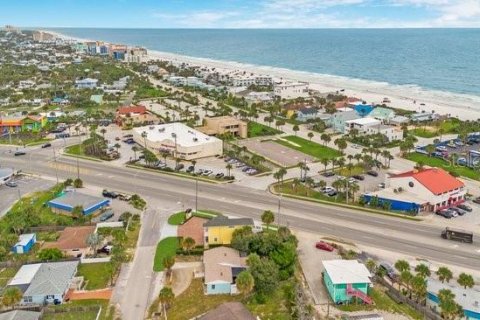 Commercial property in New Smyrna Beach, Florida 133.78 sq.m. № 2393463 - photo 4