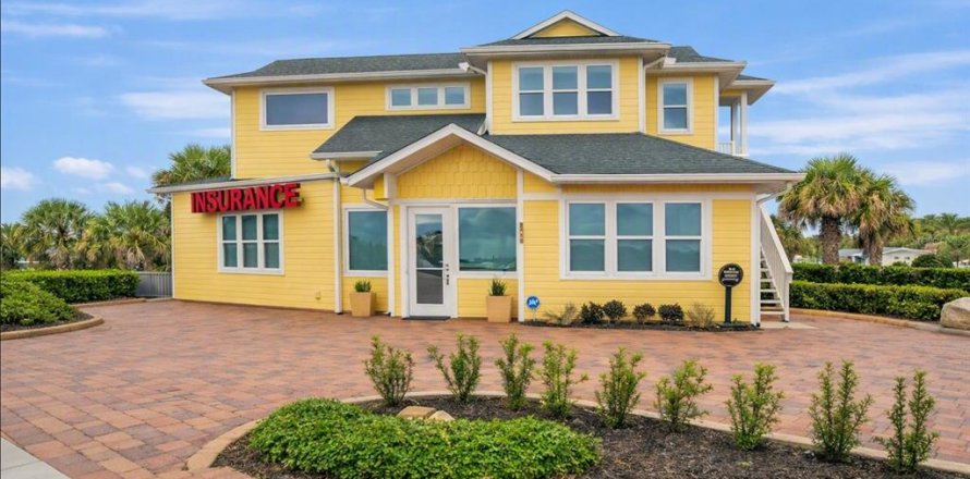 Commercial property in New Smyrna Beach, Florida 133.78 sq.m. № 2393463