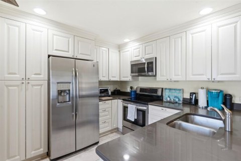 Copropriété à louer à Saint Petersburg, Floride: 2 chambres, 66.89 m2 № 2233654 - photo 11