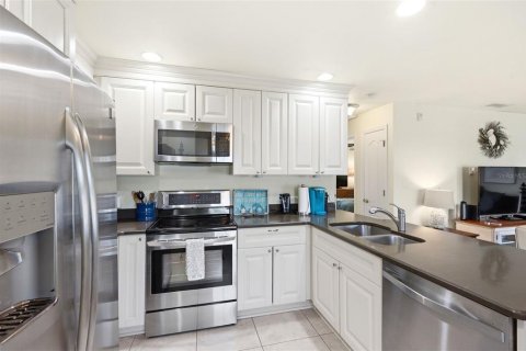 Copropriété à louer à Saint Petersburg, Floride: 2 chambres, 66.89 m2 № 2233654 - photo 13