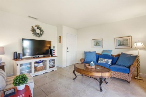 Copropriété à louer à Saint Petersburg, Floride: 2 chambres, 66.89 m2 № 2233654 - photo 4