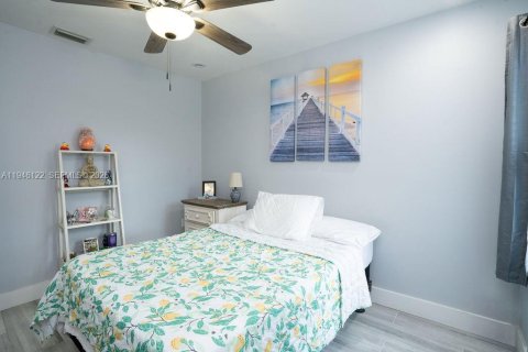 Villa ou maison à vendre à Miami, Floride: 3 chambres, 145.58 m2 № 2004598 - photo 19