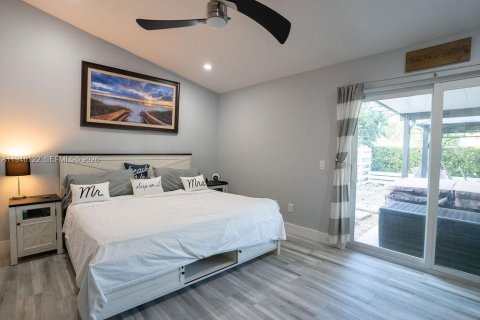 Villa ou maison à vendre à Miami, Floride: 3 chambres, 145.58 m2 № 2004598 - photo 15