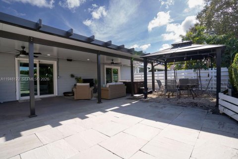 Villa ou maison à vendre à Miami, Floride: 3 chambres, 145.58 m2 № 2004598 - photo 25