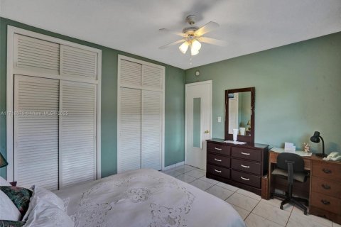 Condominio en venta en North Miami Beach, Florida, 1 dormitorio, 63.92 m2 № 1984981 - foto 17