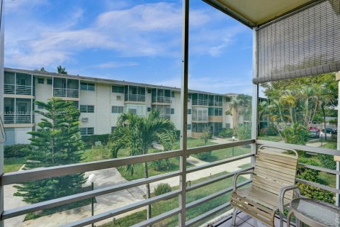Condominio en venta en North Miami Beach, Florida, 1 dormitorio, 63.92 m2 № 1984981 - foto 19