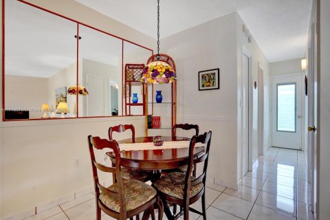 Condominio en venta en North Miami Beach, Florida, 1 dormitorio, 63.92 m2 № 1984981 - foto 6