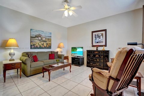 Condominio en venta en North Miami Beach, Florida, 1 dormitorio, 63.92 m2 № 1984981 - foto 9