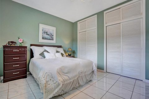 Condominio en venta en North Miami Beach, Florida, 1 dormitorio, 63.92 m2 № 1984981 - foto 15