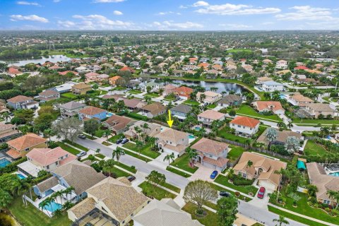 House in Boynton Beach, Florida 4 bedrooms, 267.74 sq.m. № 1133144 - photo 1