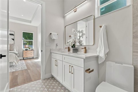 House in Largo, Florida 3 bedrooms, 163.51 sq.m. № 2426899 - photo 23