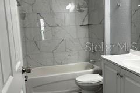 Купить кондоминиум в Малберри, Флорида 4 комнаты, 111.02м2, № 1657959 - фото 7