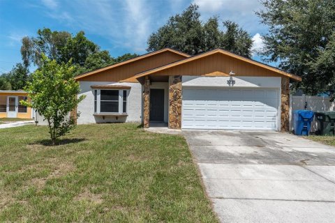 Casa en alquiler en Largo, Florida, 3 dormitorios, 112.13 m2 № 1907366 - foto 1