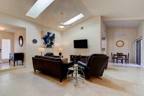 Condo in Port Orange, Florida, 3 bedrooms  № 1614991 - photo 16