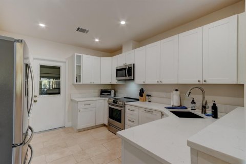 Condo in Port Orange, Florida, 3 bedrooms  № 1614991 - photo 18