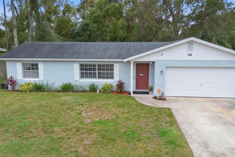 Casa en venta en DeLand, Florida, 3 dormitorios, 197.32 m2 № 1717777 - foto 2