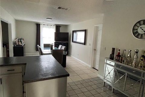 Casa en venta en Deltona, Florida, 4 dormitorios, 171.59 m2 № 1894322 - foto 9